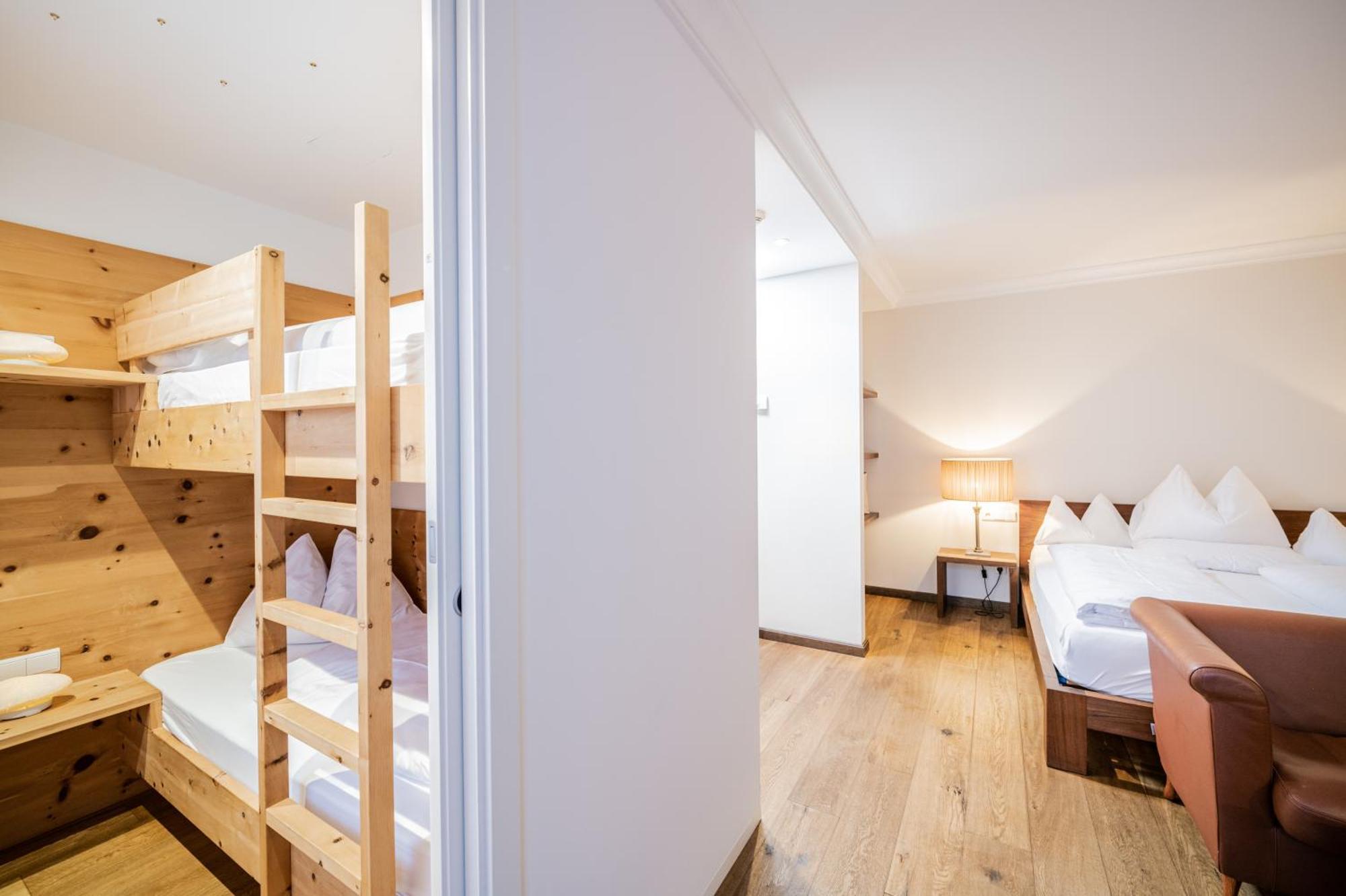 Hotel Fameli Olang 客房 照片
