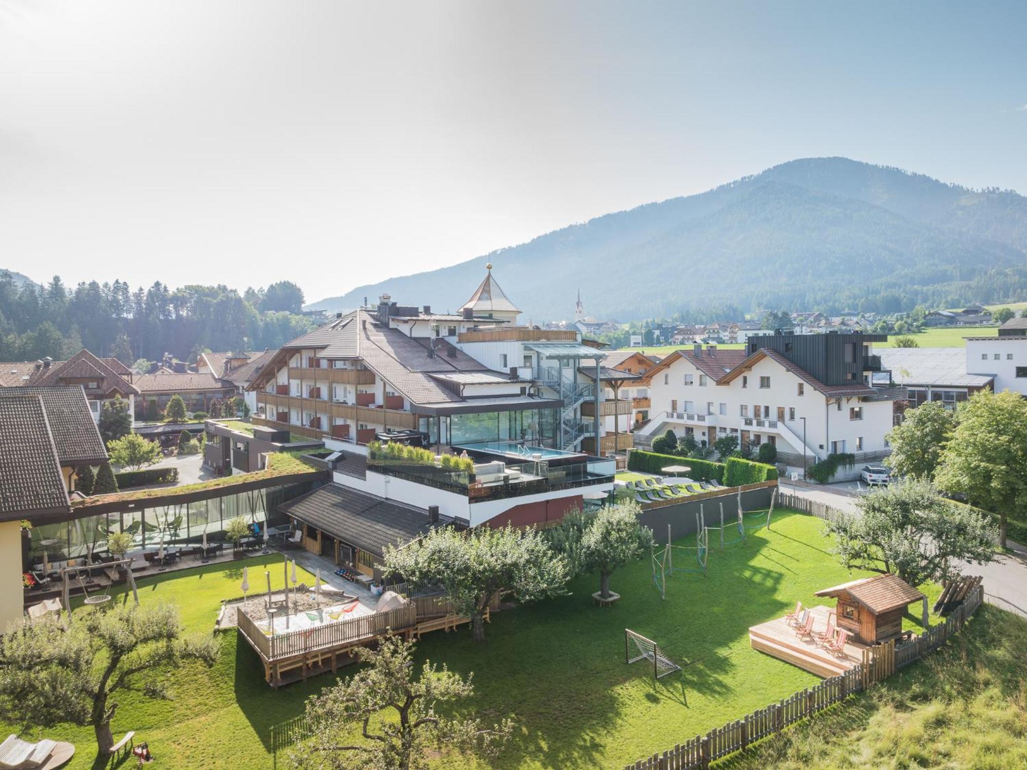 Hotel Fameli Olang 外观 照片